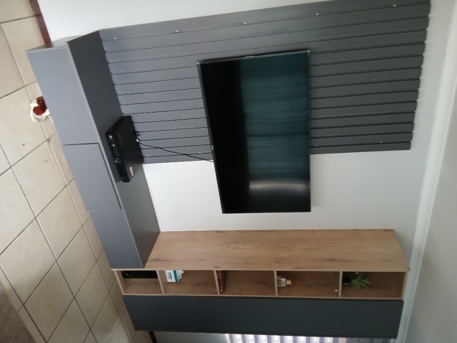 To Let 3 Bedroom Property for Rent in Rosslyn Gauteng