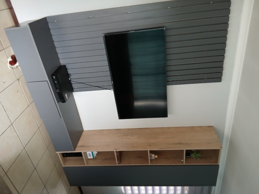 To Let 3 Bedroom Property for Rent in Rosslyn Gauteng