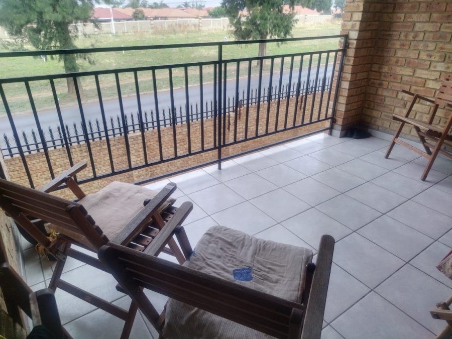 To Let 3 Bedroom Property for Rent in Albertsdal Gauteng