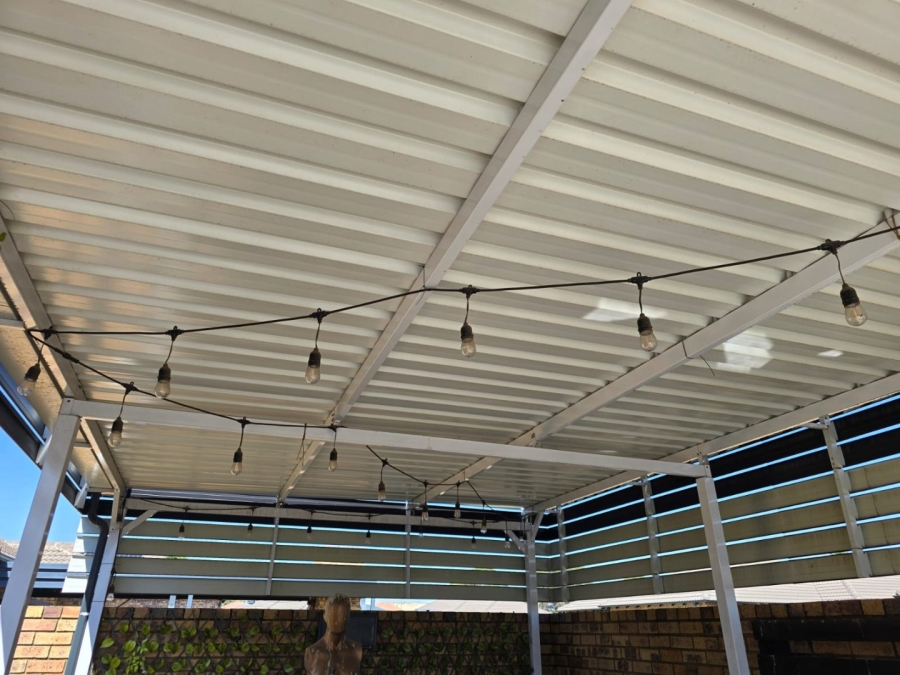 3 Bedroom Property for Sale in Dayanglen Gauteng