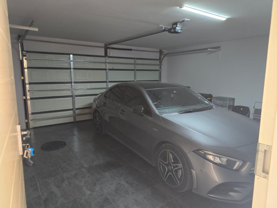 3 Bedroom Property for Sale in Dayanglen Gauteng