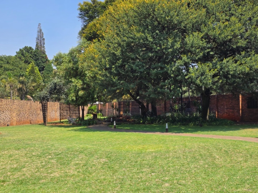 3 Bedroom Property for Sale in Dayanglen Gauteng