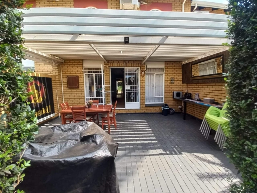 3 Bedroom Property for Sale in Magalieskruin Gauteng