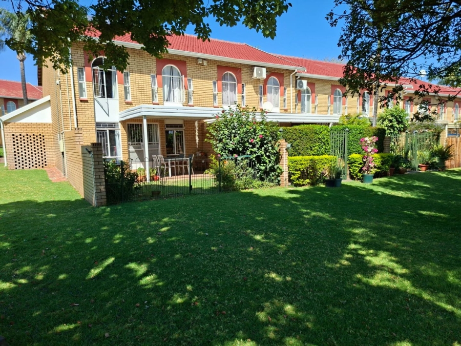 3 Bedroom Property for Sale in Magalieskruin Gauteng