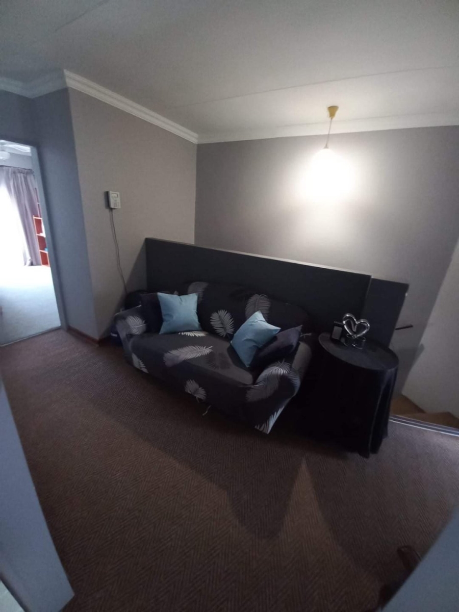 3 Bedroom Property for Sale in Magalieskruin Gauteng