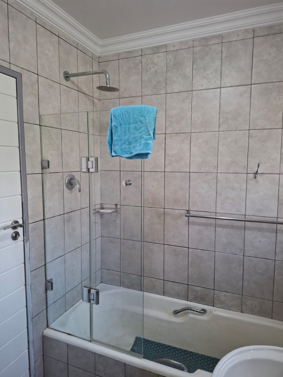 3 Bedroom Property for Sale in Magalieskruin Gauteng