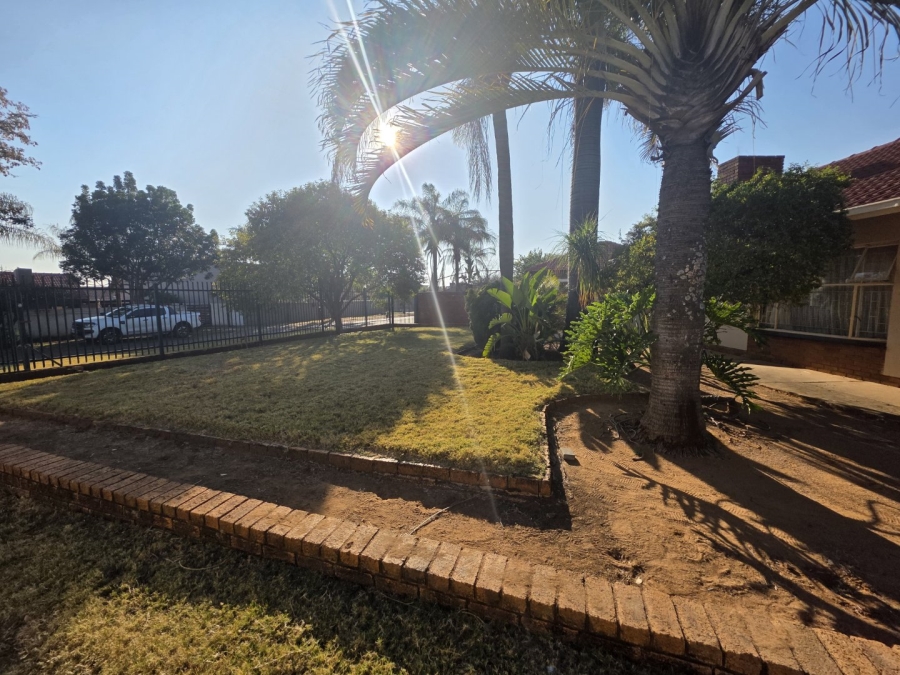 3 Bedroom Property for Sale in Montana Tuine Gauteng