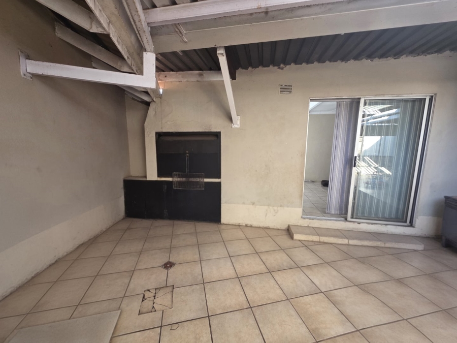3 Bedroom Property for Sale in Montana Tuine Gauteng