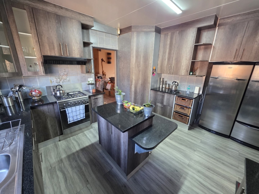 3 Bedroom Property for Sale in Sinoville Gauteng