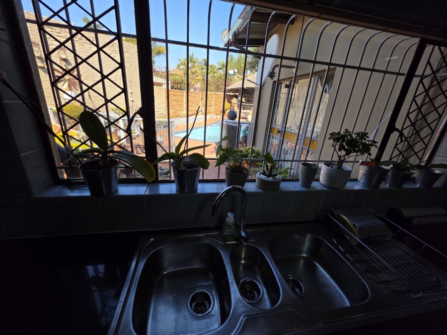 3 Bedroom Property for Sale in Sinoville Gauteng