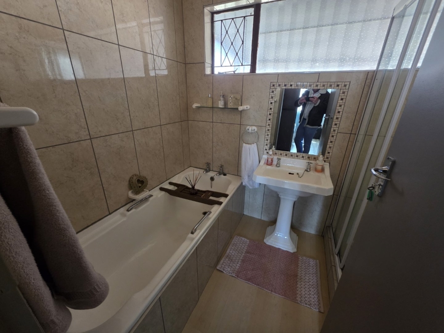 3 Bedroom Property for Sale in Sinoville Gauteng