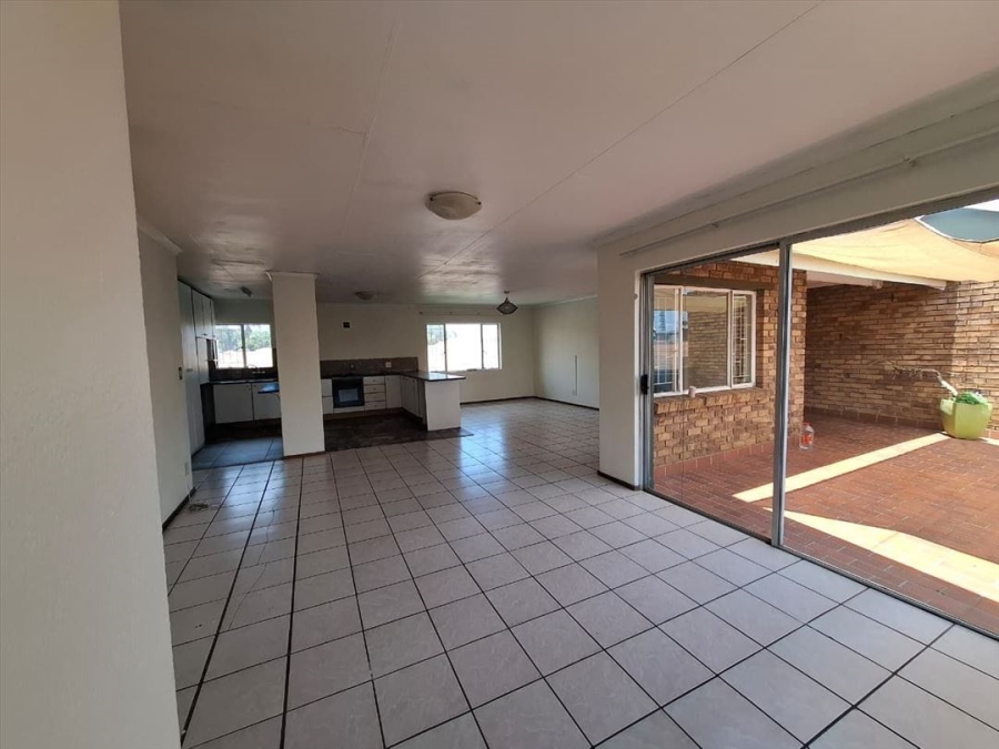 3 Bedroom Property for Sale in Terenure Gauteng