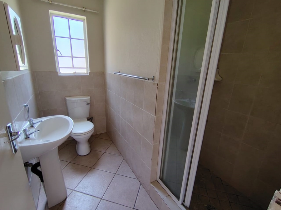 To Let 2 Bedroom Property for Rent in Heuwelsig Estate Gauteng