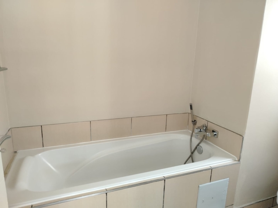 To Let 2 Bedroom Property for Rent in Halfway Gardens Gauteng