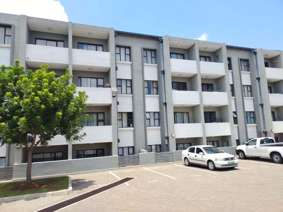 To Let 2 Bedroom Property for Rent in Halfway Gardens Gauteng