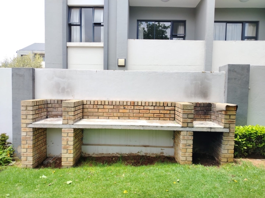 To Let 2 Bedroom Property for Rent in Halfway Gardens Gauteng