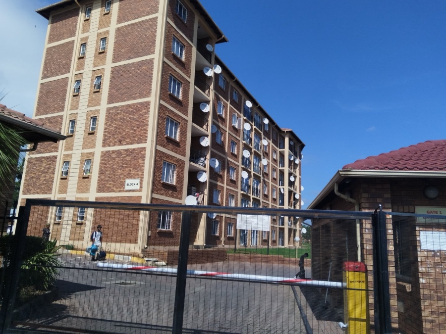 To Let 2 Bedroom Property for Rent in The Orchards Gauteng