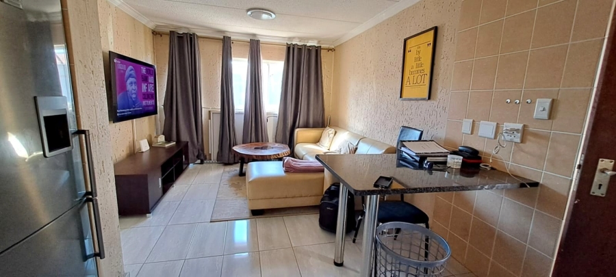 2 Bedroom Property for Sale in Ormonde View Gauteng