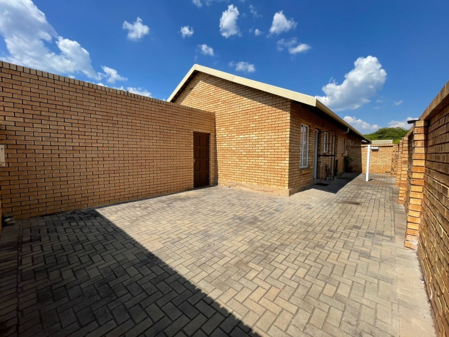 2 Bedroom Property for Sale in Sinoville Gauteng