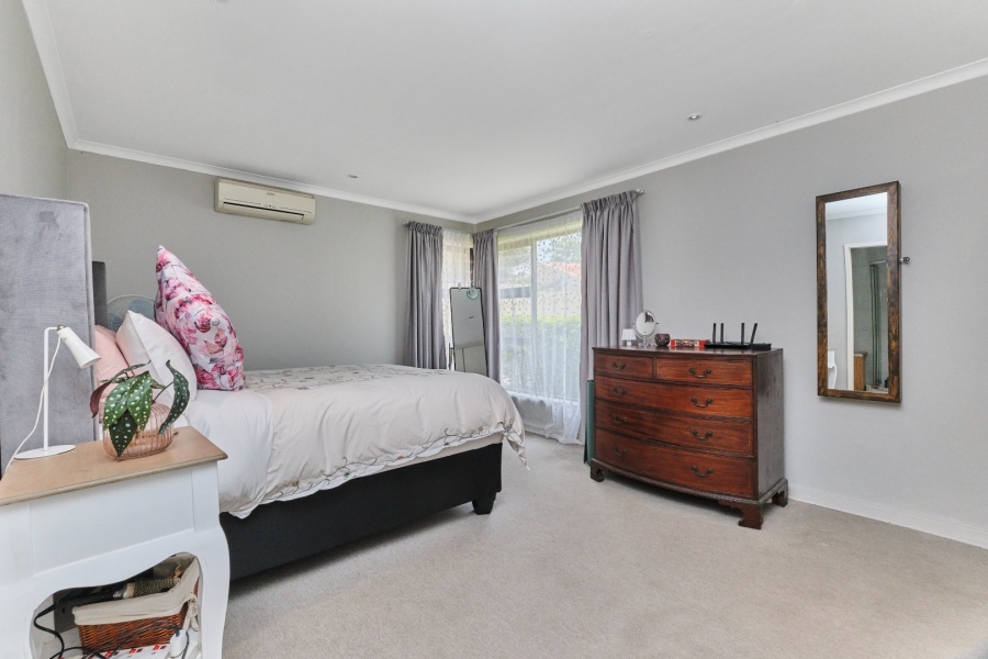 3 Bedroom Property for Sale in Magaliessig Gauteng