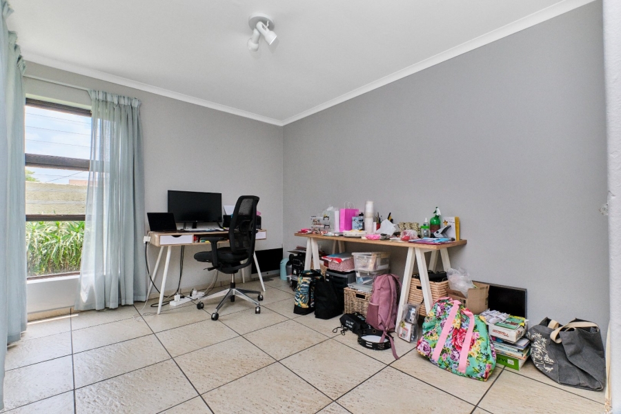 3 Bedroom Property for Sale in Magaliessig Gauteng