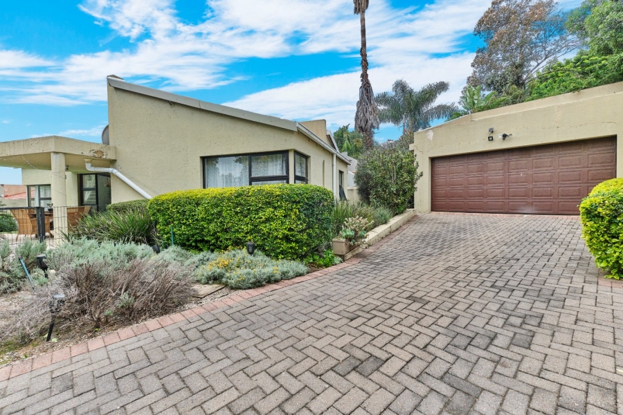 3 Bedroom Property for Sale in Magaliessig Gauteng