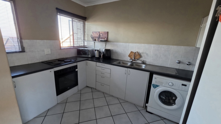 2 Bedroom Property for Sale in Magalieskruin Gauteng