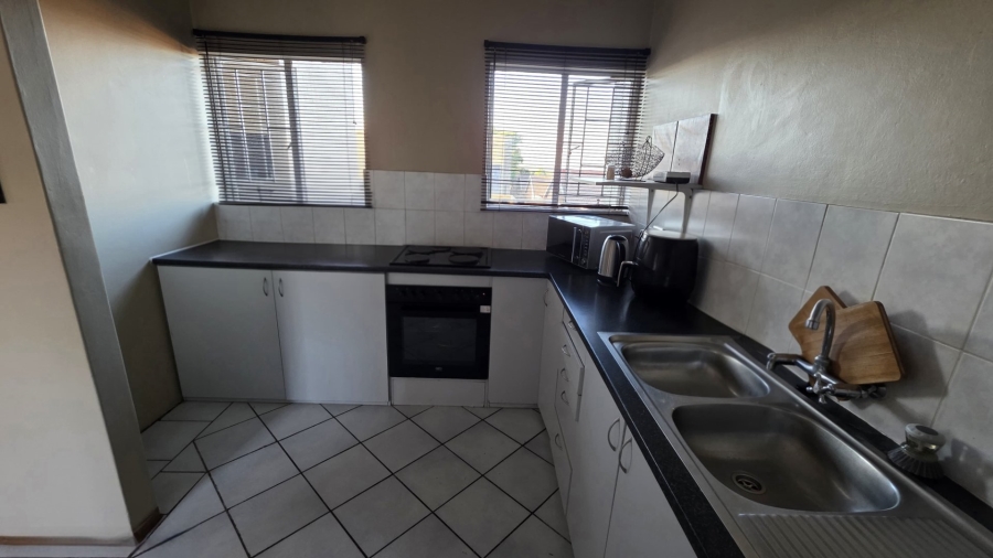 2 Bedroom Property for Sale in Magalieskruin Gauteng