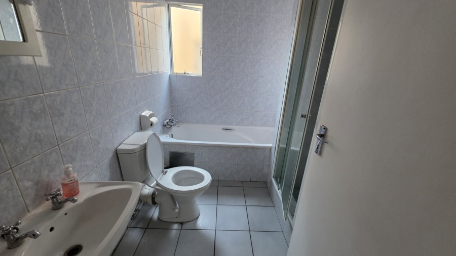 2 Bedroom Property for Sale in Magalieskruin Gauteng