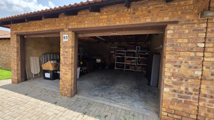 2 Bedroom Property for Sale in Annlin Gauteng