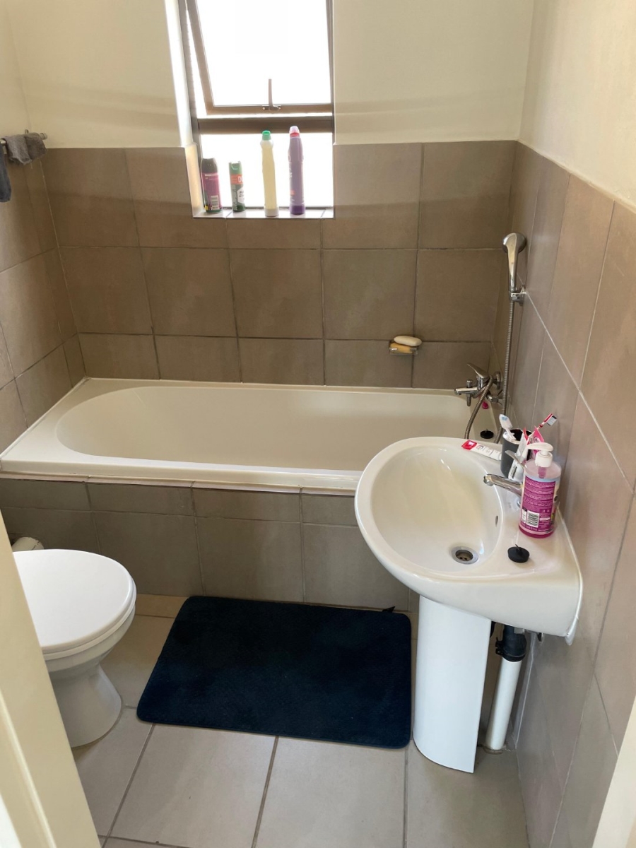 To Let 2 Bedroom Property for Rent in Albertsdal Gauteng