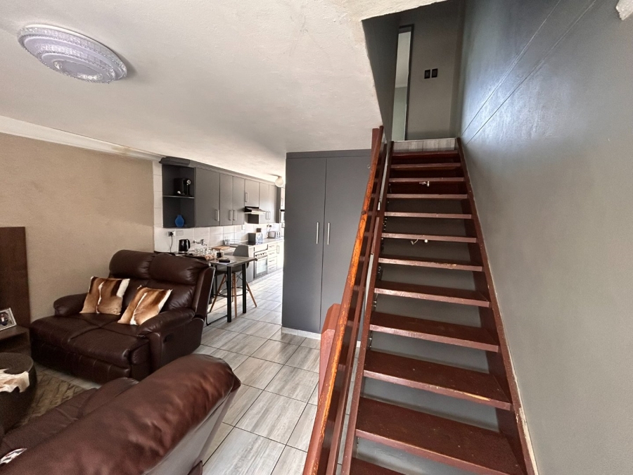 3 Bedroom Property for Sale in Birchleigh North Gauteng