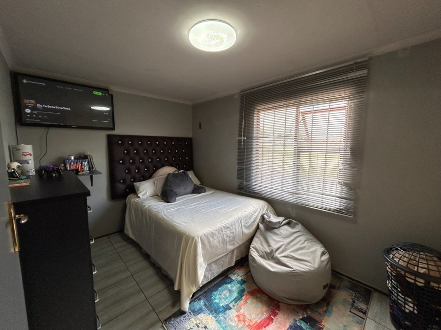 3 Bedroom Property for Sale in Birchleigh North Gauteng