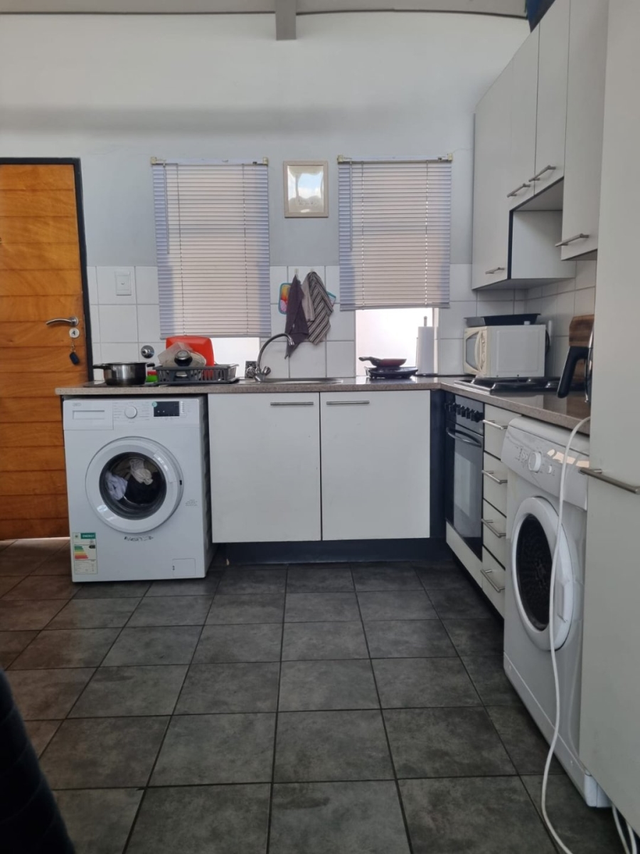 1 Bedroom Property for Sale in Hillcrest Gauteng