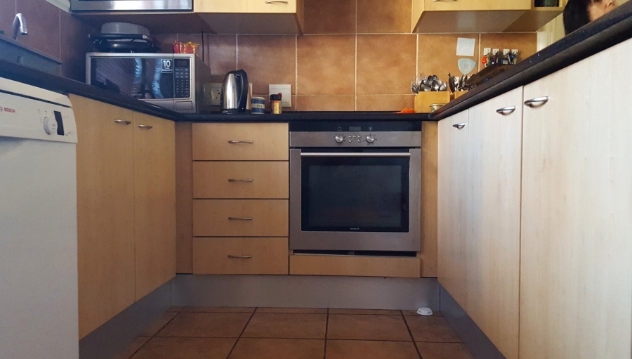 2 Bedroom Property for Sale in Melrose Gauteng