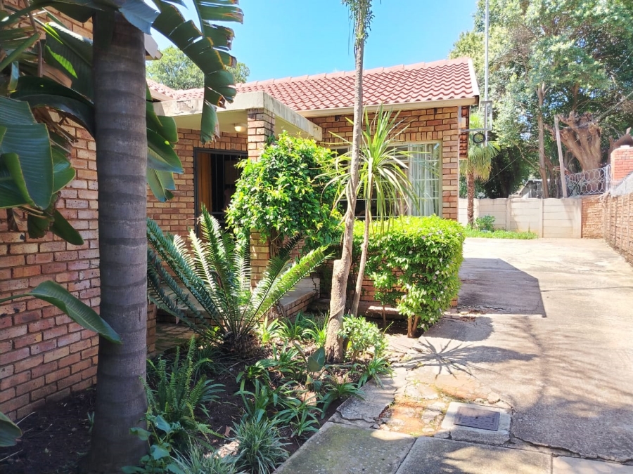 4 Bedroom Property for Sale in Meyerspark Gauteng