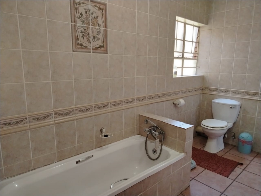 4 Bedroom Property for Sale in Meyerspark Gauteng