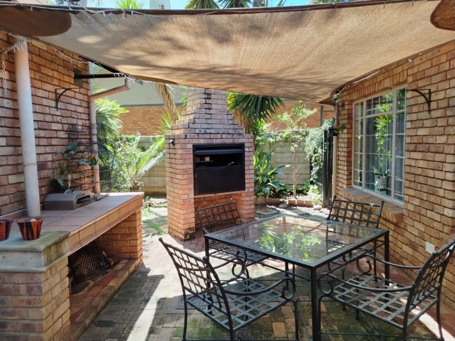 4 Bedroom Property for Sale in Meyerspark Gauteng