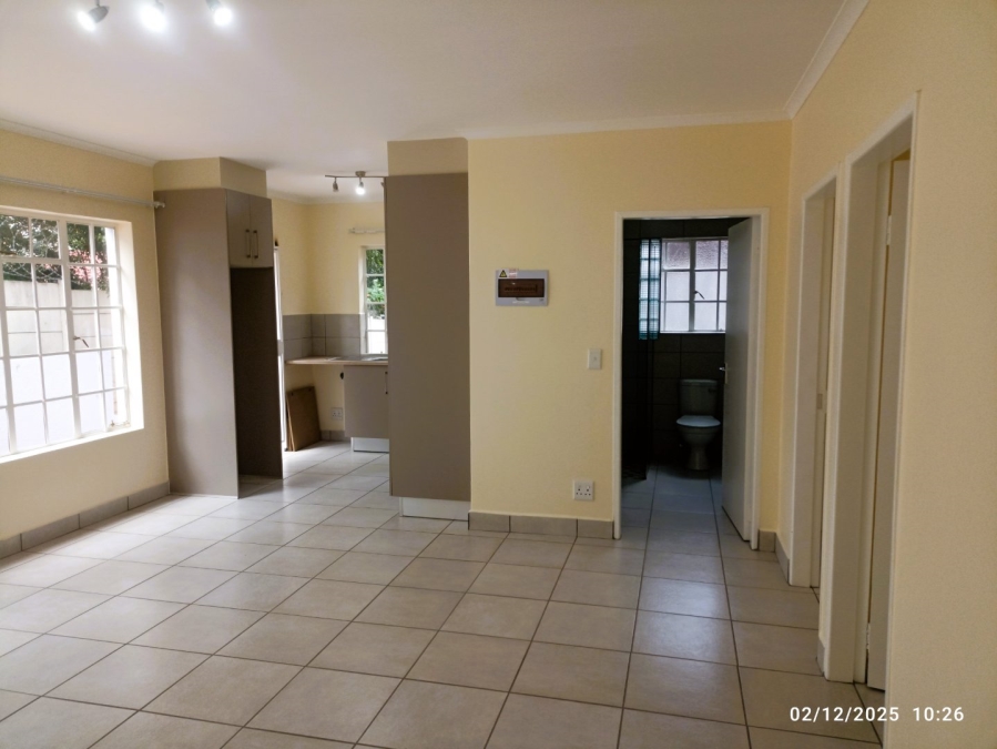 To Let 2 Bedroom Property for Rent in Weltevreden Park Gauteng
