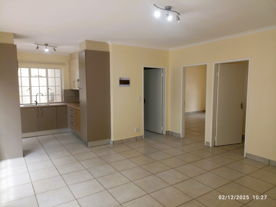 To Let 2 Bedroom Property for Rent in Weltevreden Park Gauteng