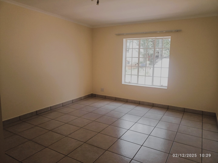 To Let 2 Bedroom Property for Rent in Weltevreden Park Gauteng
