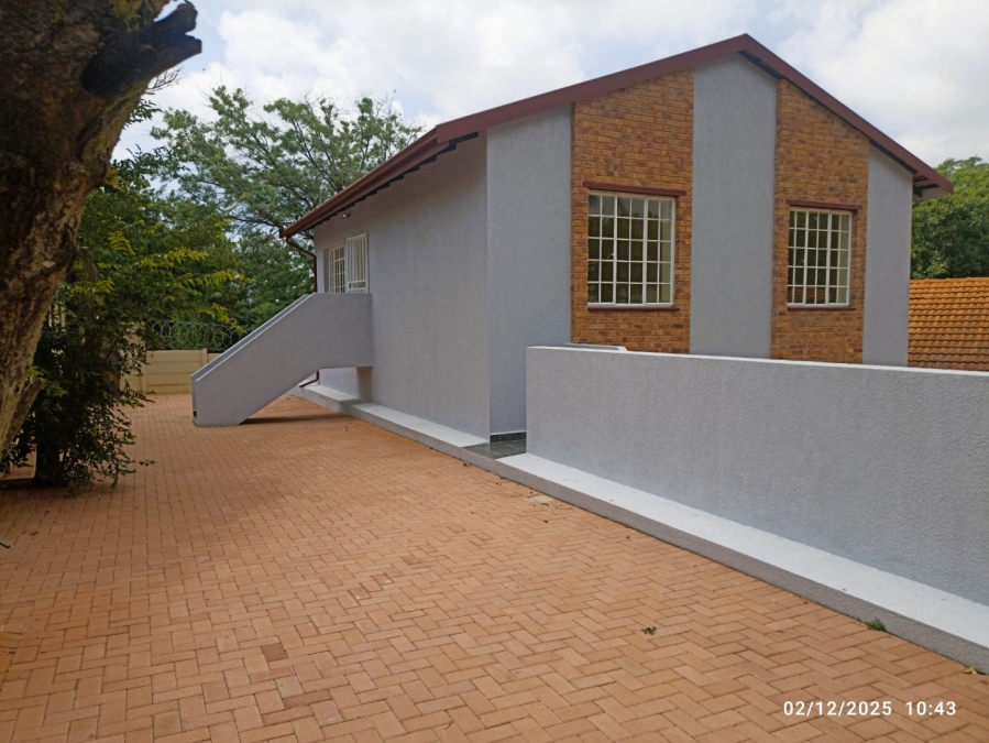 To Let 2 Bedroom Property for Rent in Weltevreden Park Gauteng