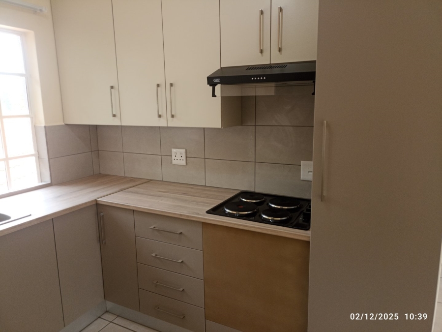 To Let 2 Bedroom Property for Rent in Weltevreden Park Gauteng