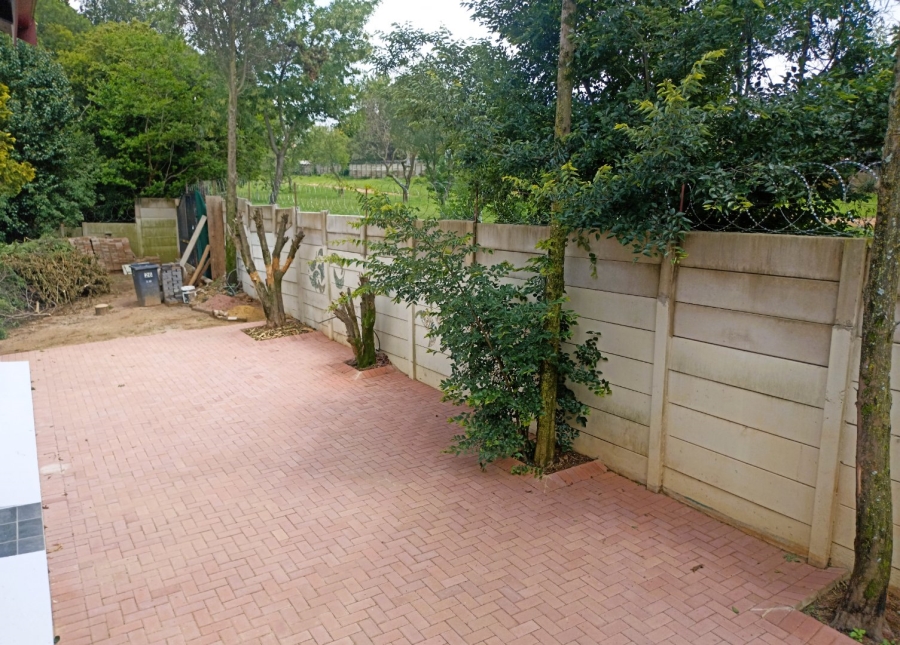 To Let 2 Bedroom Property for Rent in Weltevreden Park Gauteng