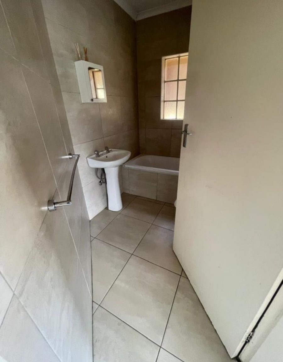 To Let 3 Bedroom Property for Rent in Terenure Gauteng