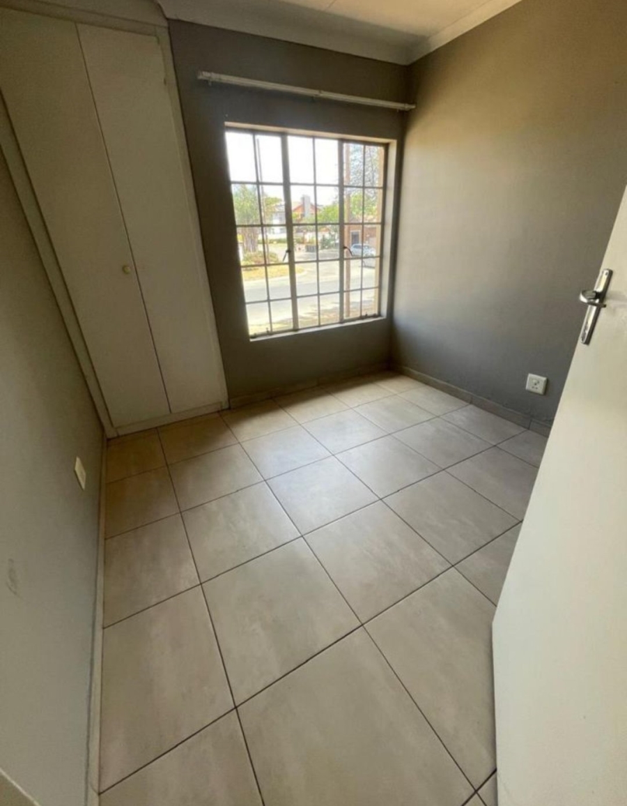 To Let 3 Bedroom Property for Rent in Terenure Gauteng