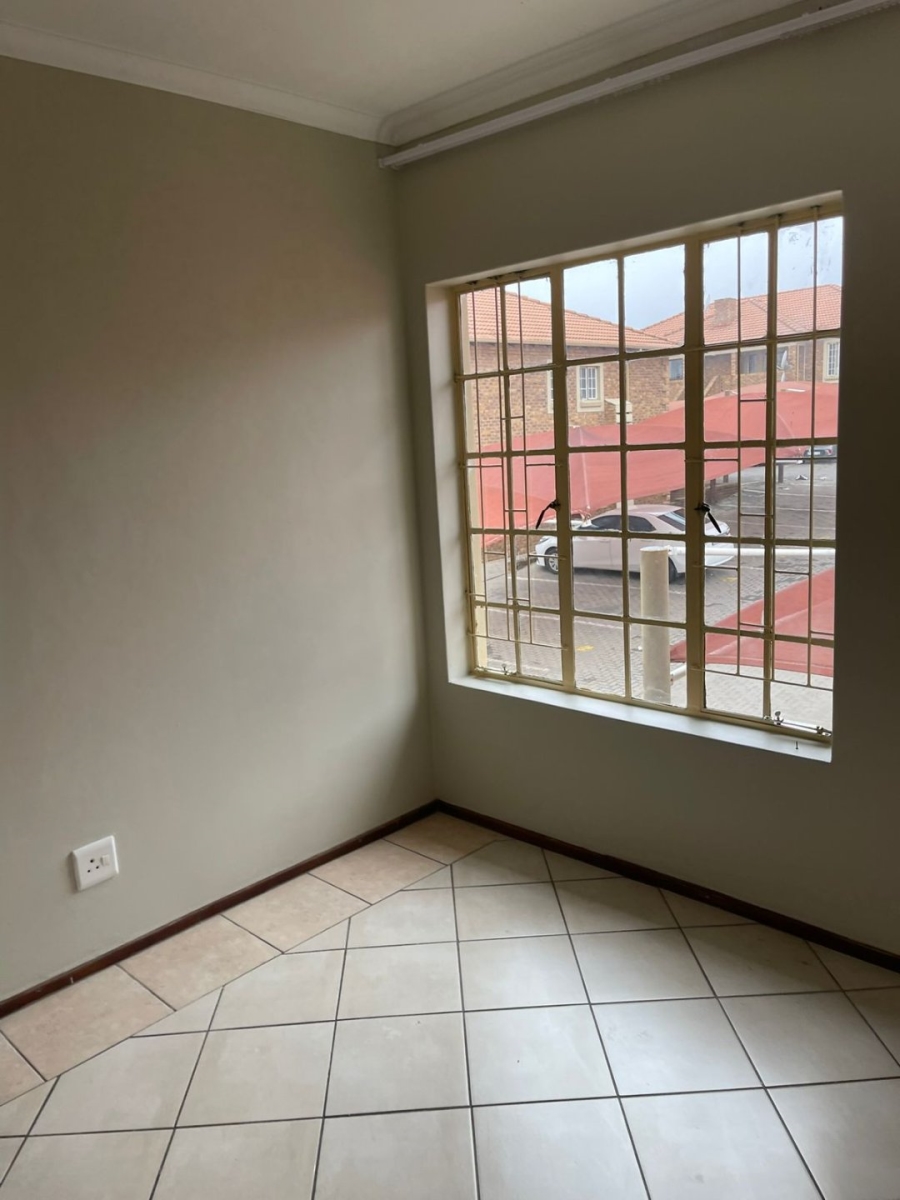 To Let 3 Bedroom Property for Rent in Terenure Gauteng