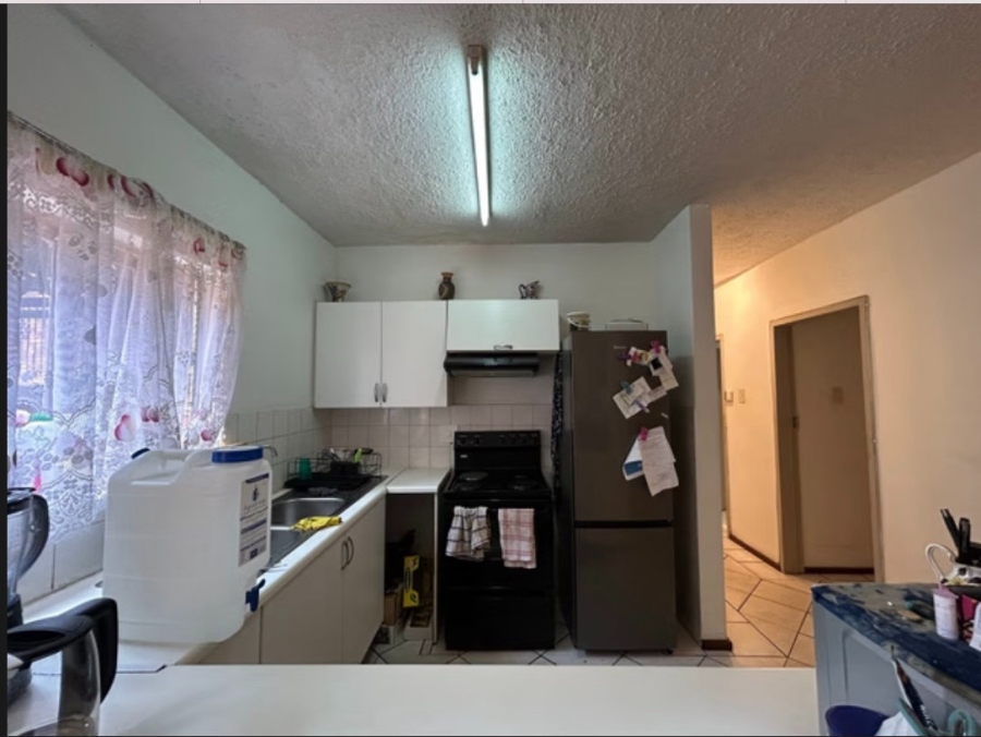 2 Bedroom Property for Sale in Zwartkop Gauteng