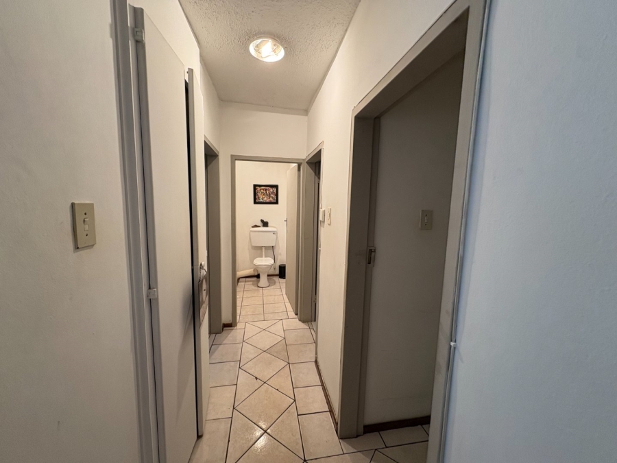 2 Bedroom Property for Sale in Zwartkop Gauteng