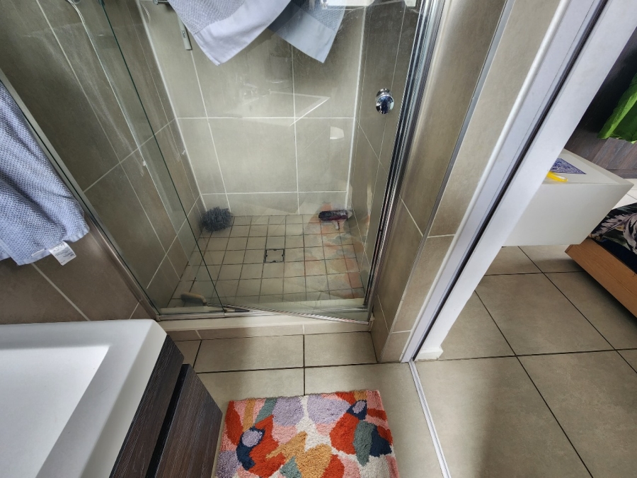 To Let 3 Bedroom Property for Rent in Olivedale Gauteng